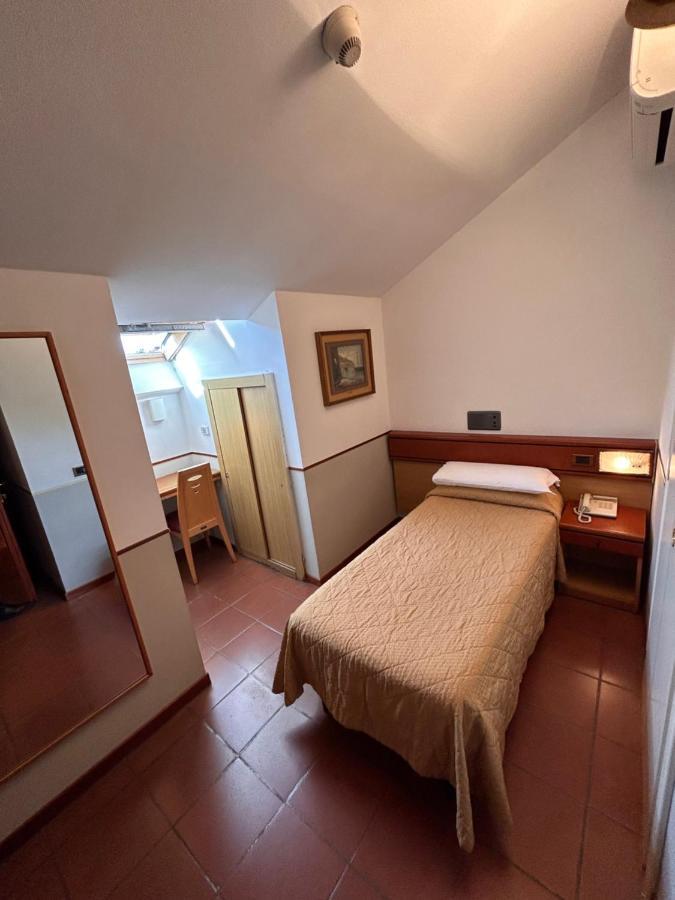 Hotel Aspromonte Milan Exterior photo