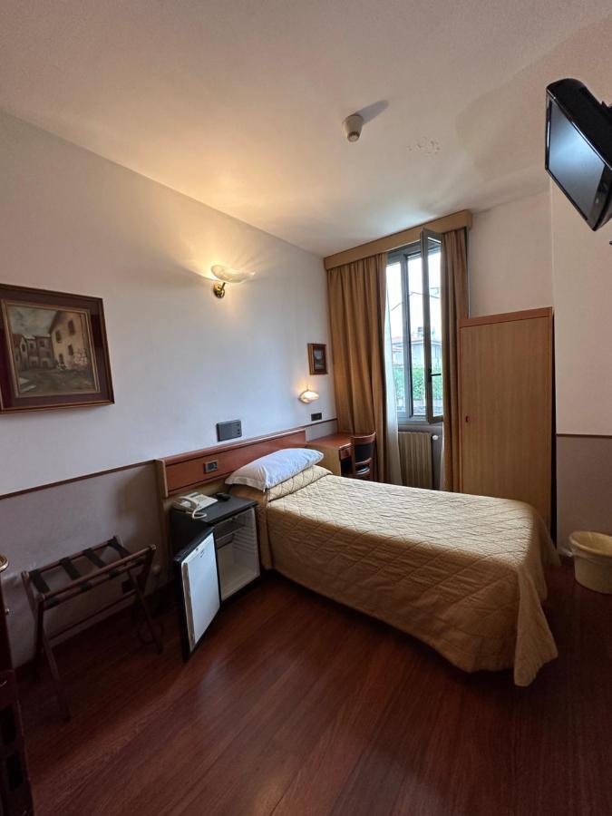 Hotel Aspromonte Milan Exterior photo