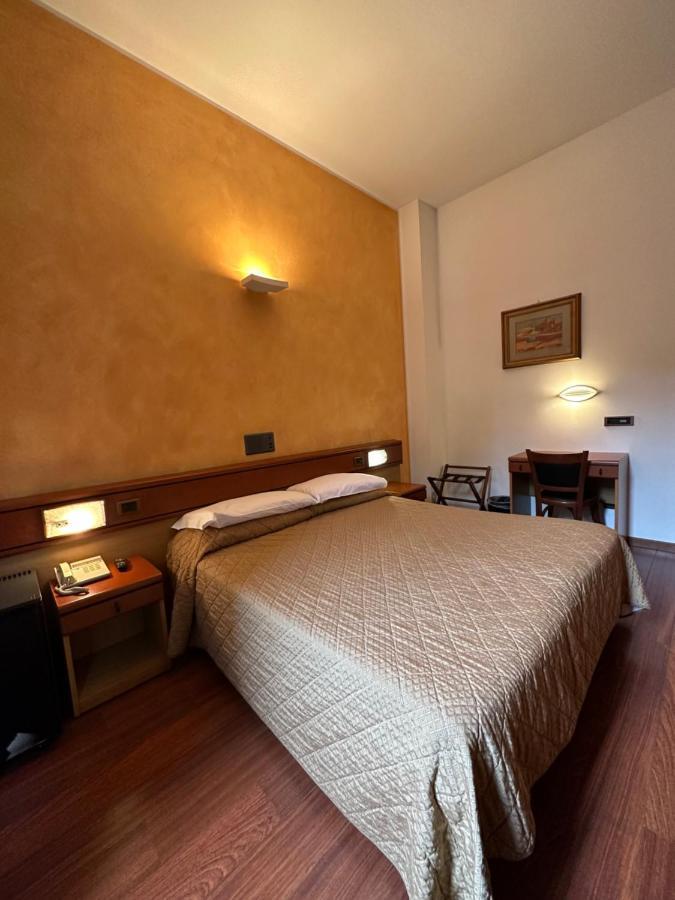 Hotel Aspromonte Milan Exterior photo